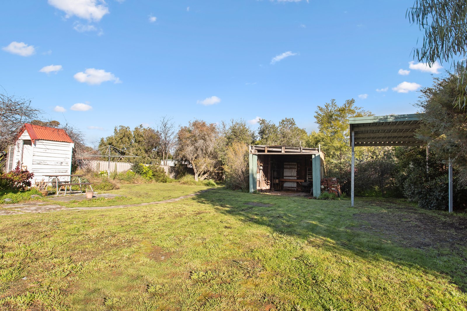 84 Neale Street KENNINGTON 12