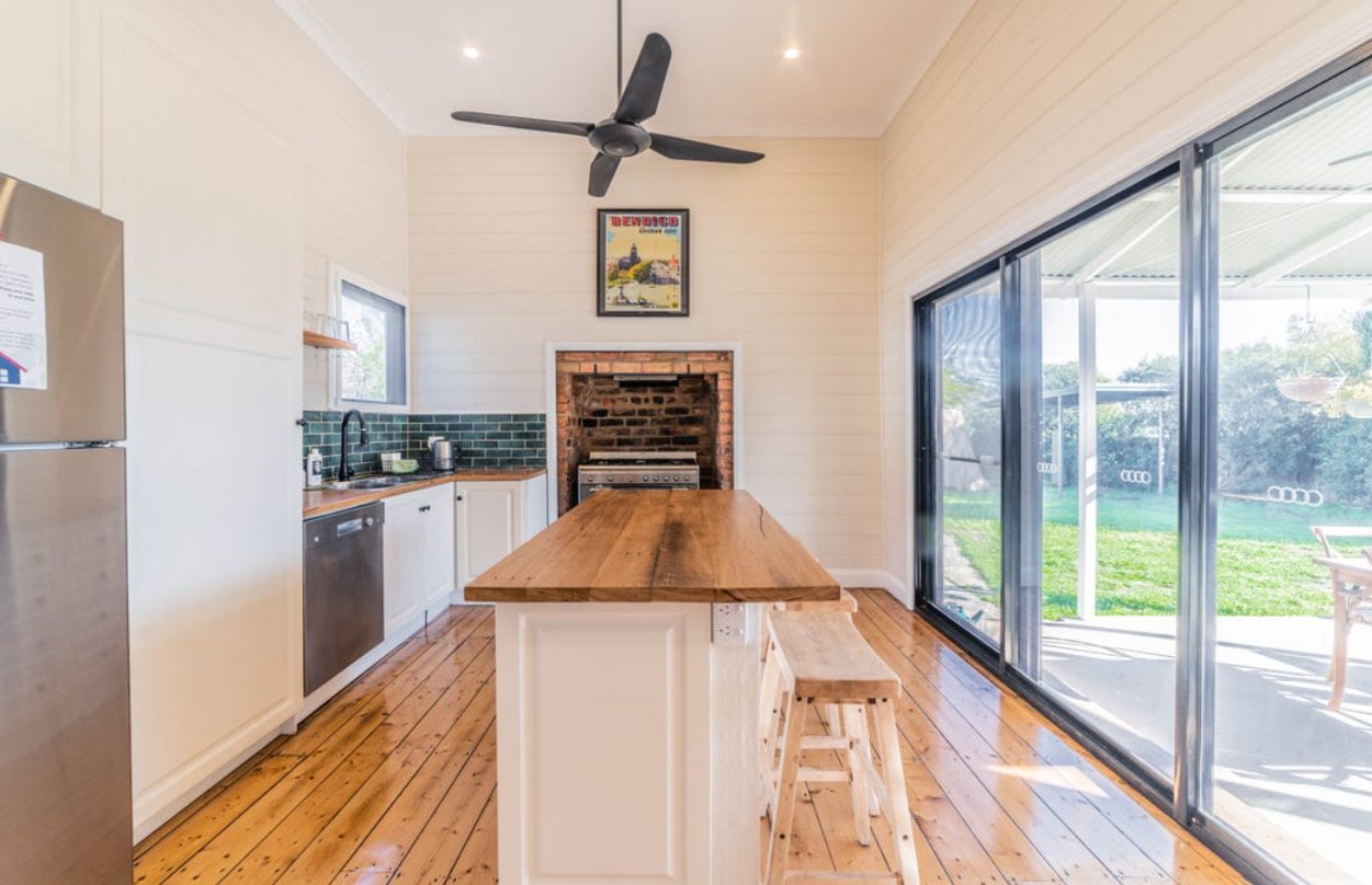 84 Neale Street KENNINGTON 3