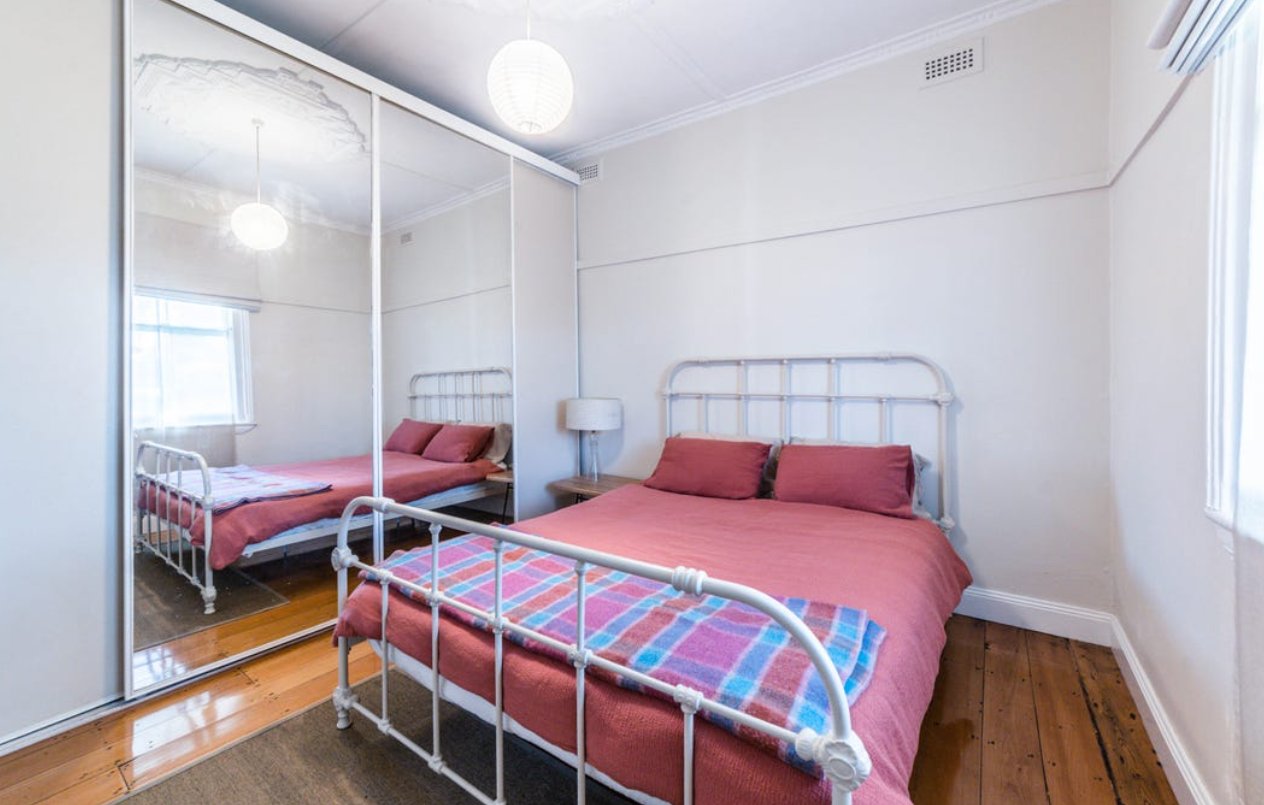 84 Neale Street KENNINGTON 7