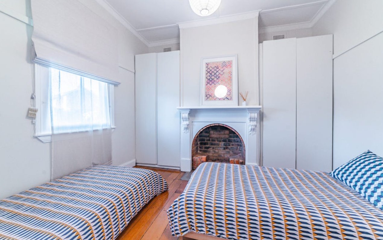 84 Neale Street KENNINGTON 9