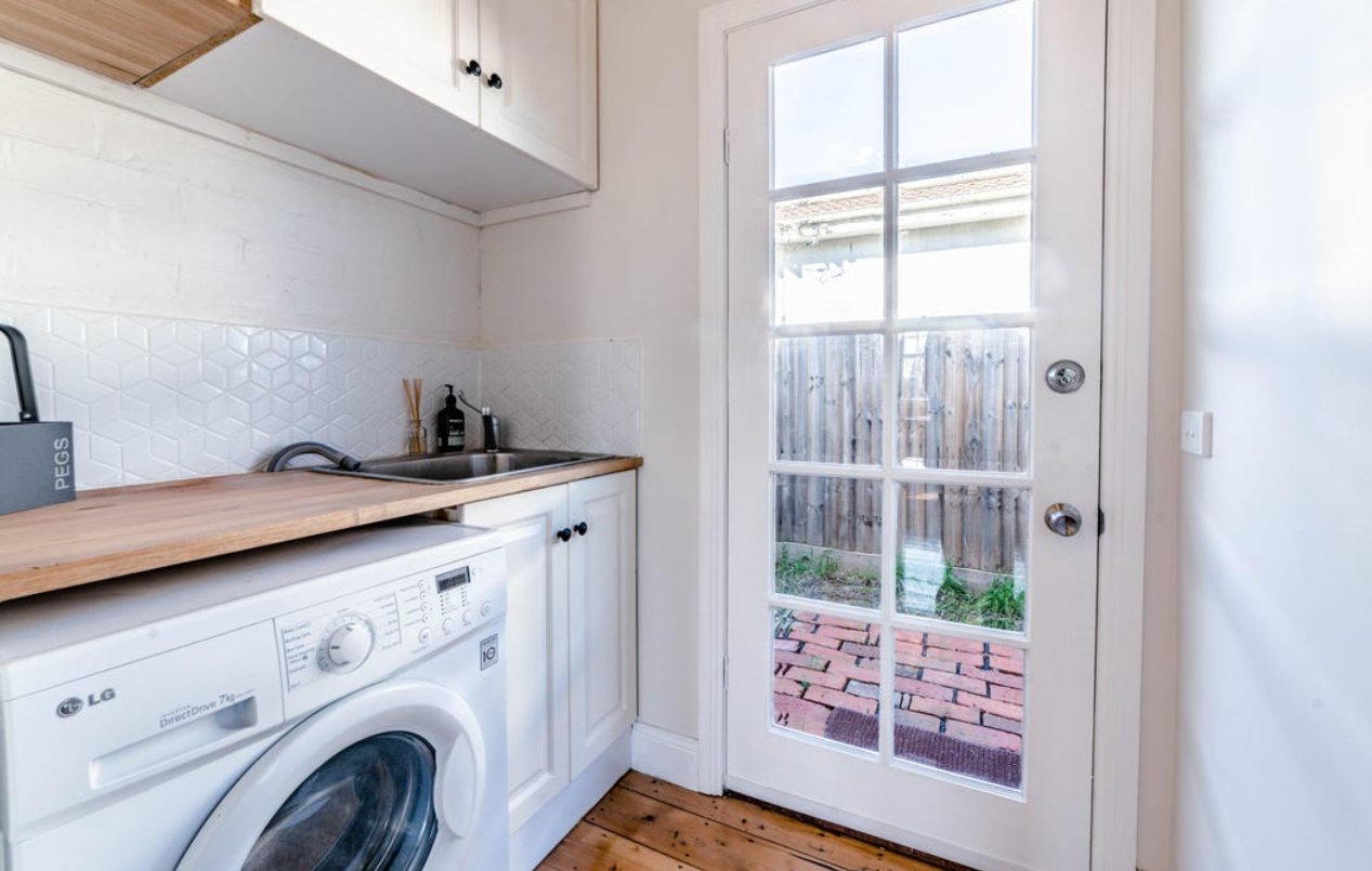 84 Neale Street KENNINGTON 10