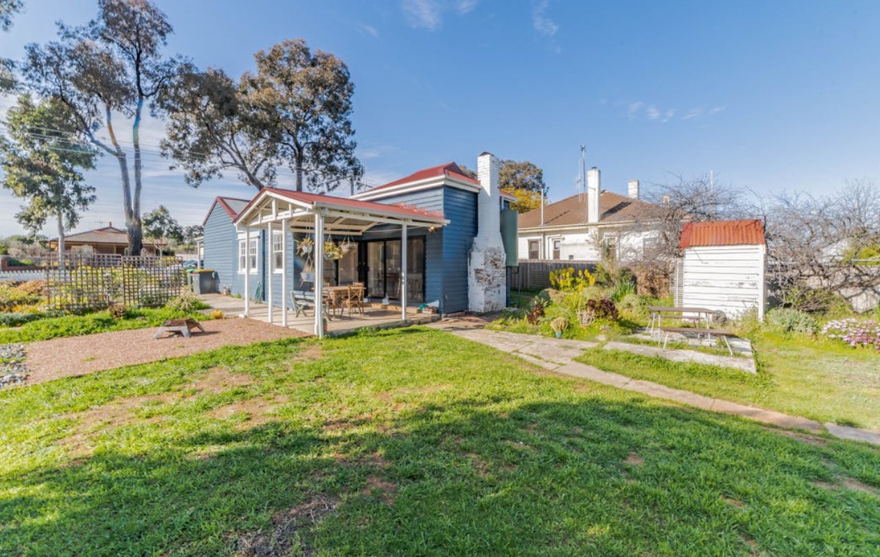 84 Neale Street KENNINGTON 13