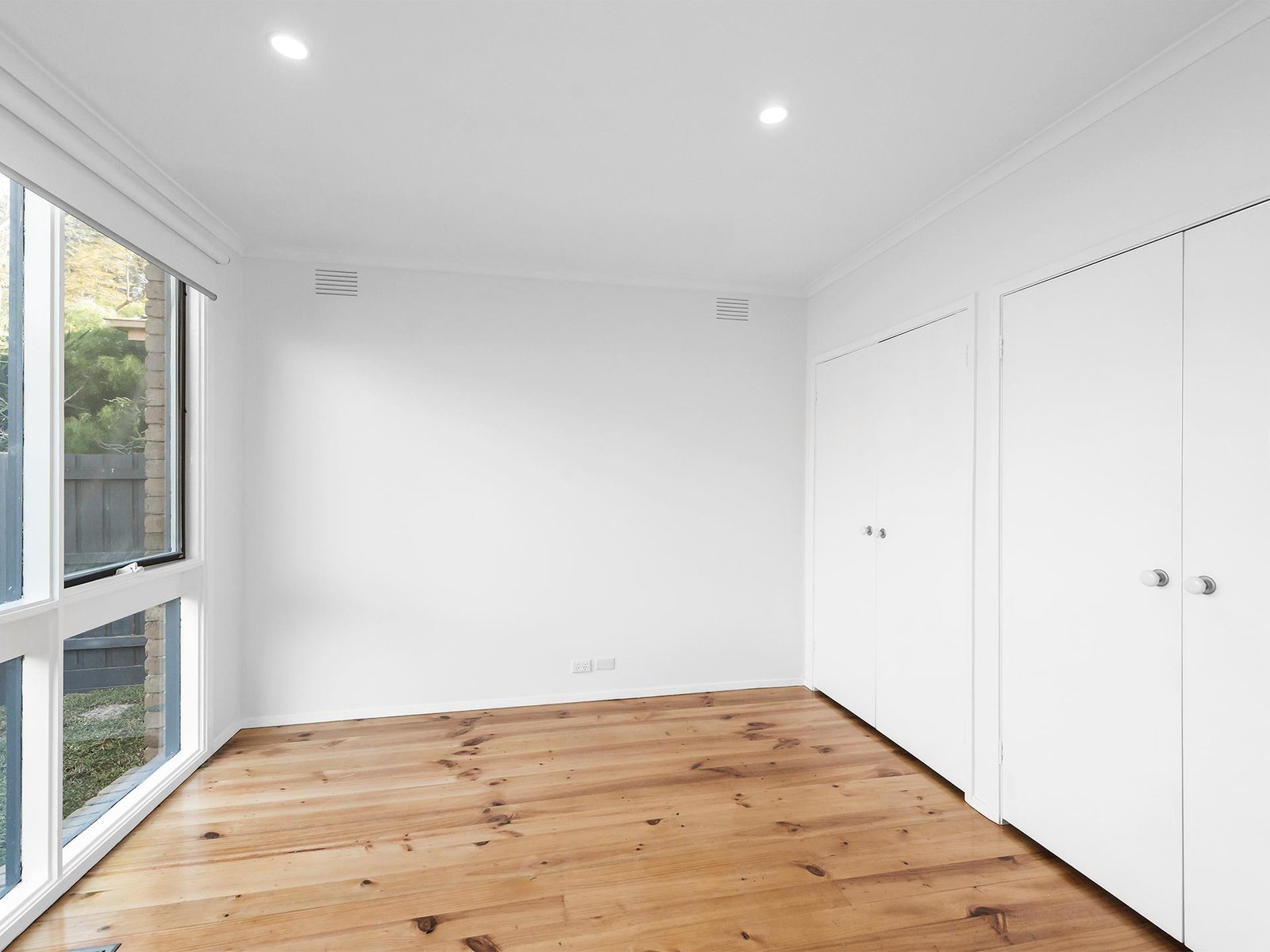 Gallery: 8/4 Raith Avenue