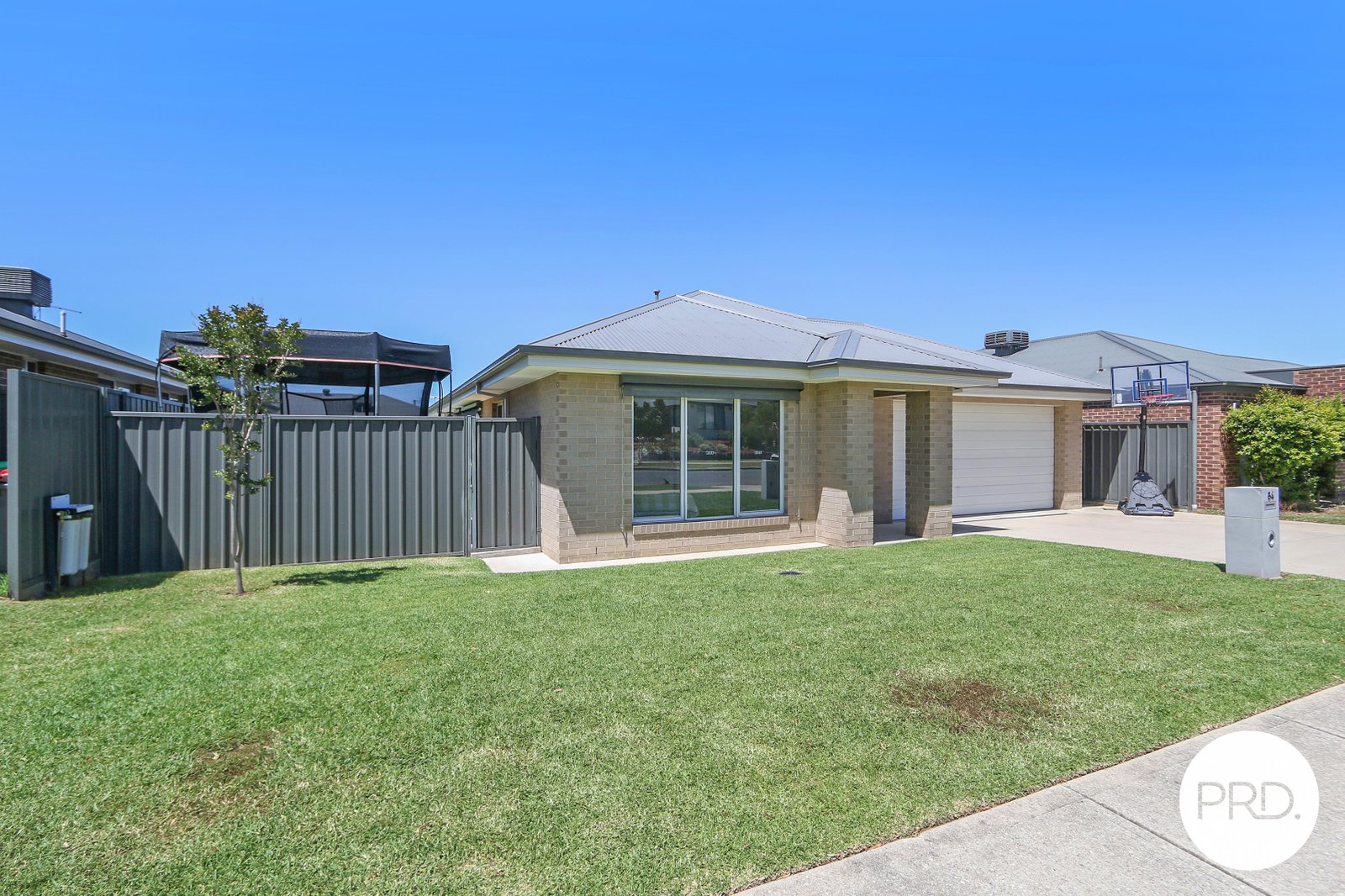 84 Riverboat Drive THURGOONA 2