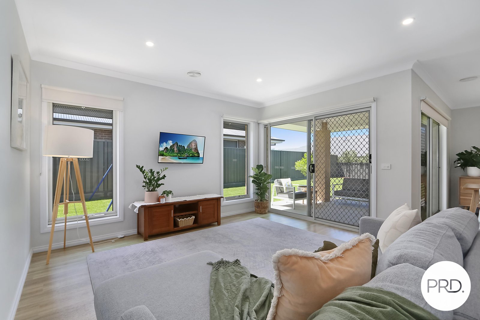 84 Riverboat Drive THURGOONA 8