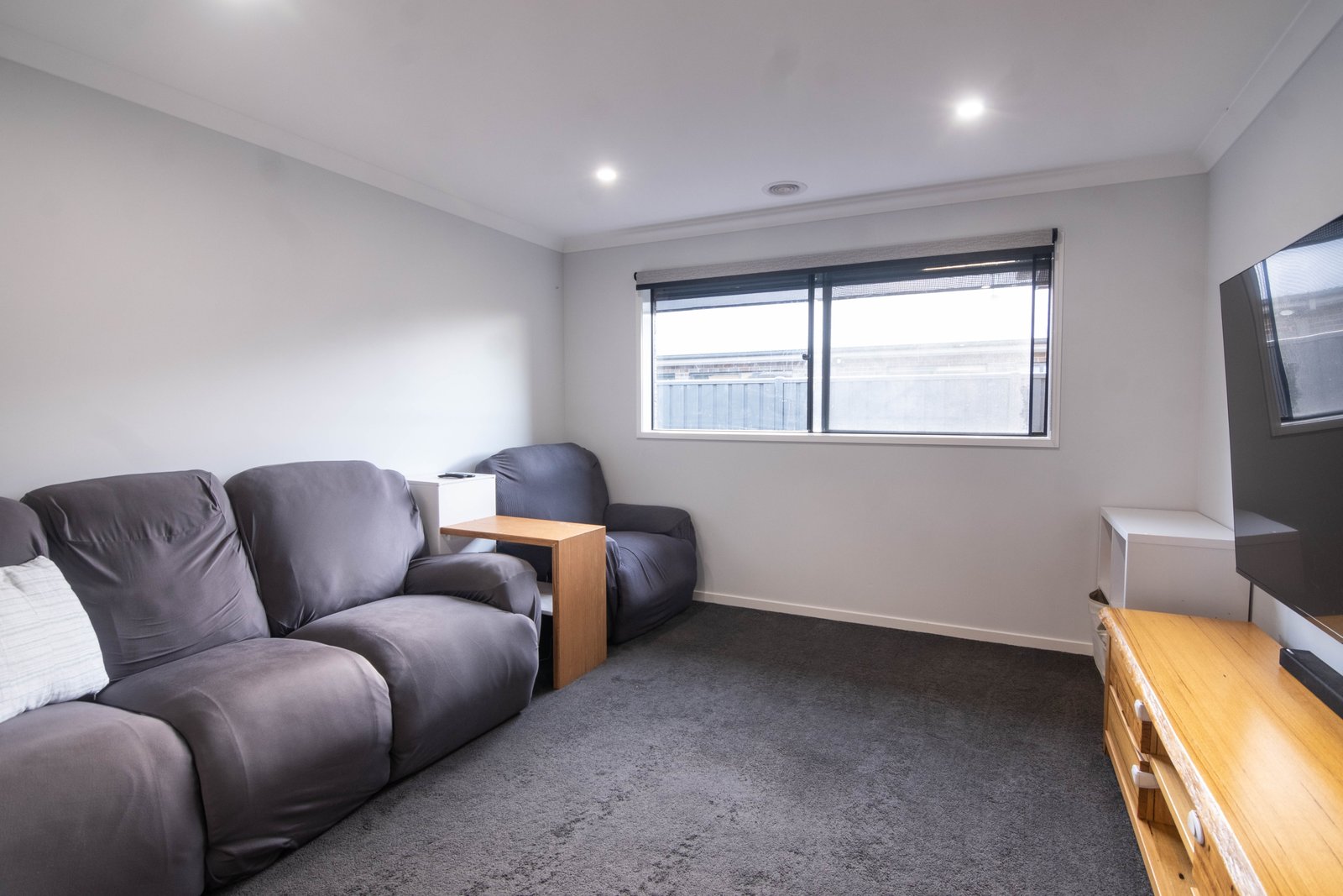 84 Settlers Drive KIALLA 9