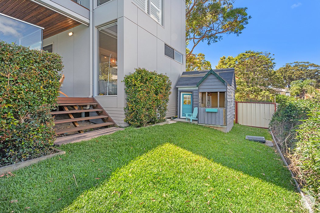 84 The Peninsula  CORLETTE 9