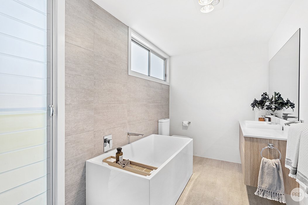 84 The Peninsula  CORLETTE 17