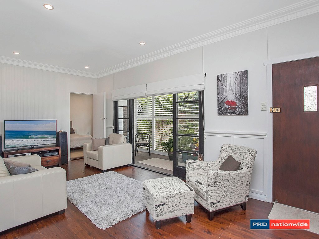 84 THIRD Avenue PALM BEACH 7