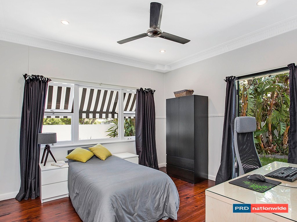 84 THIRD Avenue PALM BEACH 9