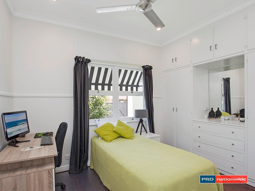 84 THIRD Avenue PALM BEACH 10