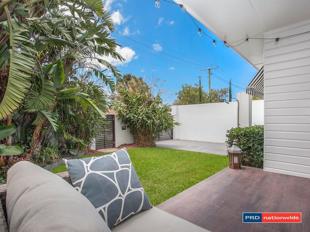 84 THIRD Avenue PALM BEACH 12