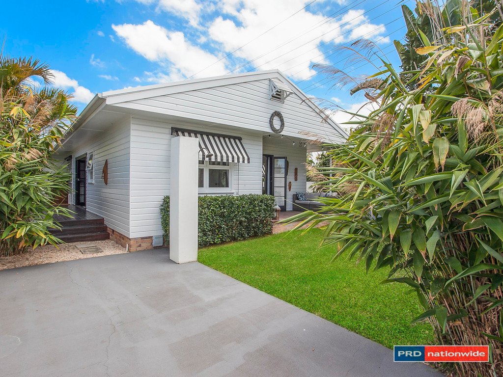 84 THIRD Avenue PALM BEACH 13