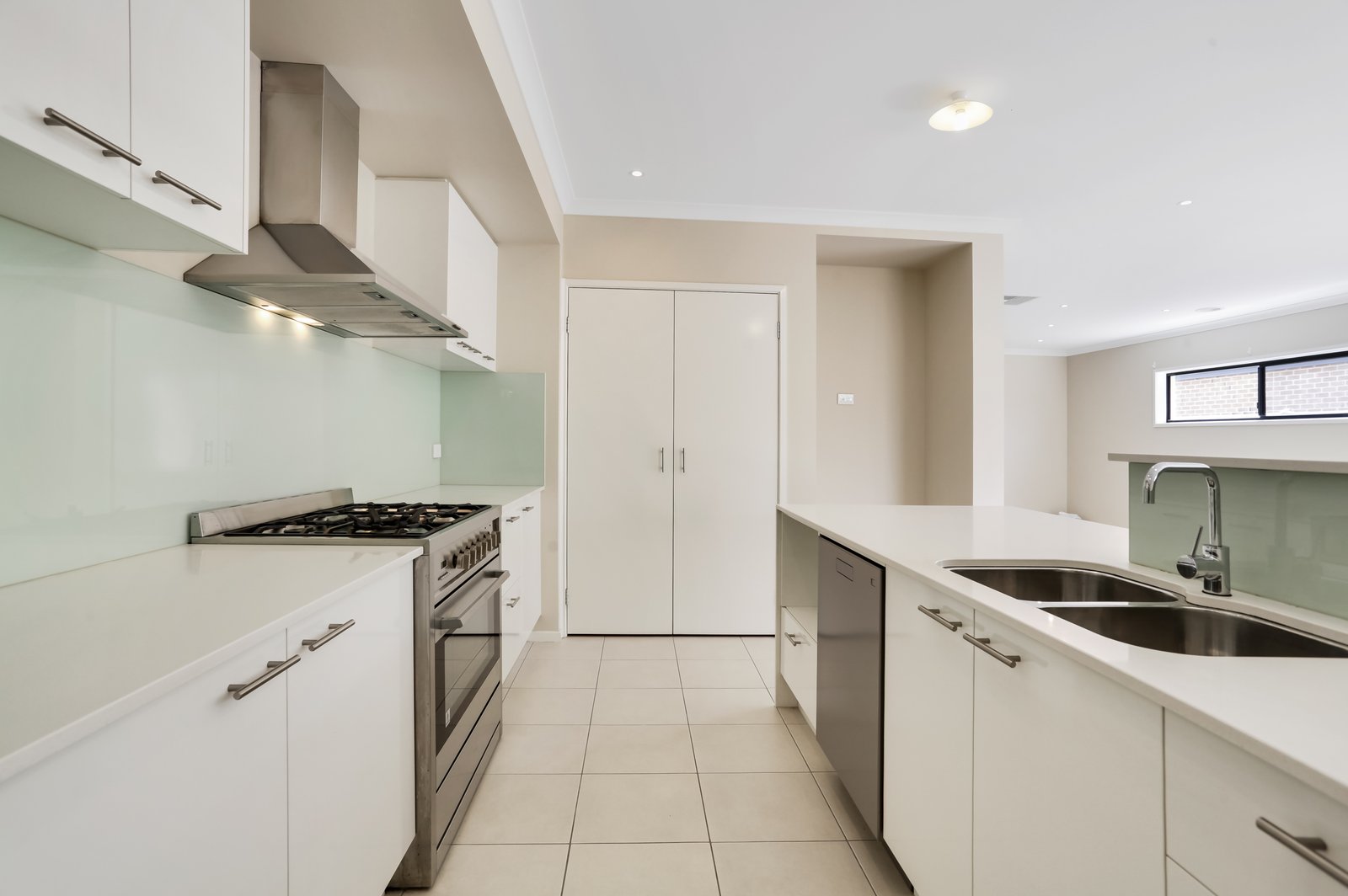 Gallery: 84 Tyers Lane