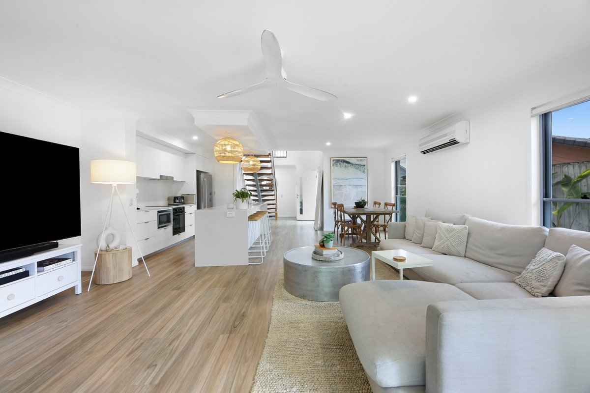 84 Verona Circuit Burleigh Waters 13