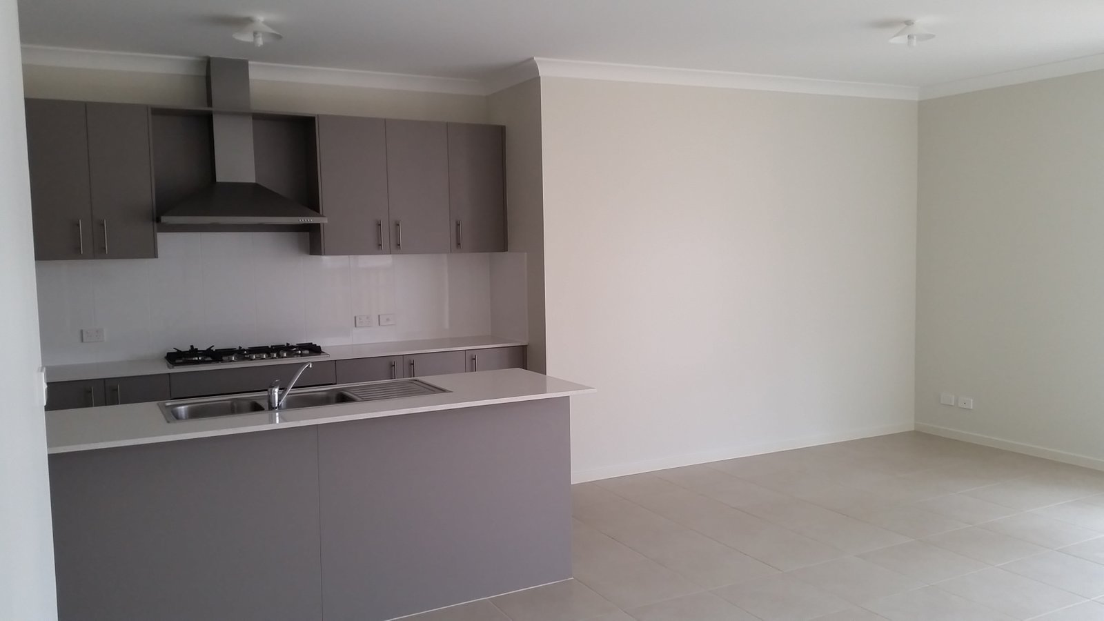 84 William Hart Crescent PENRITH 3