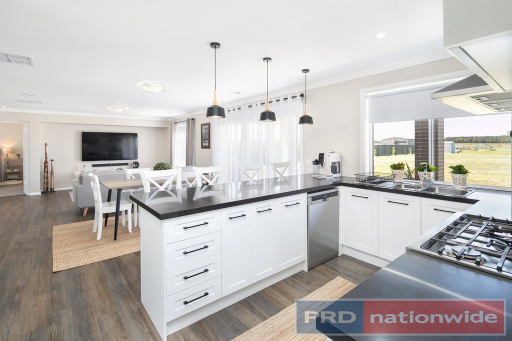 84 Windermere Way CARDIGAN VILLAGE 9