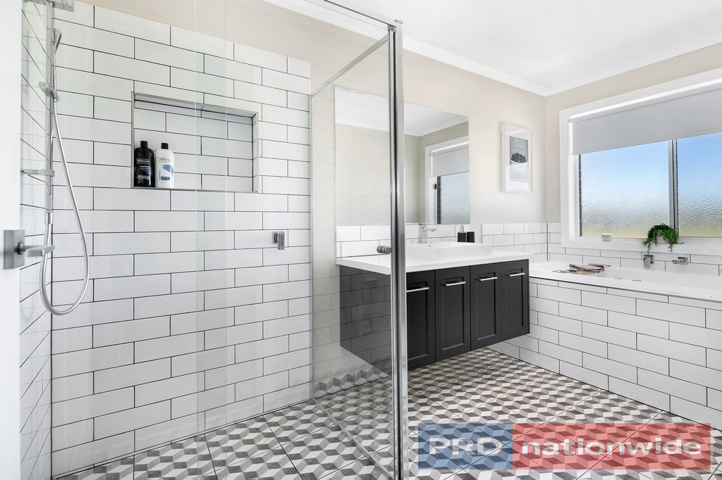 84 Windermere Way CARDIGAN VILLAGE 19