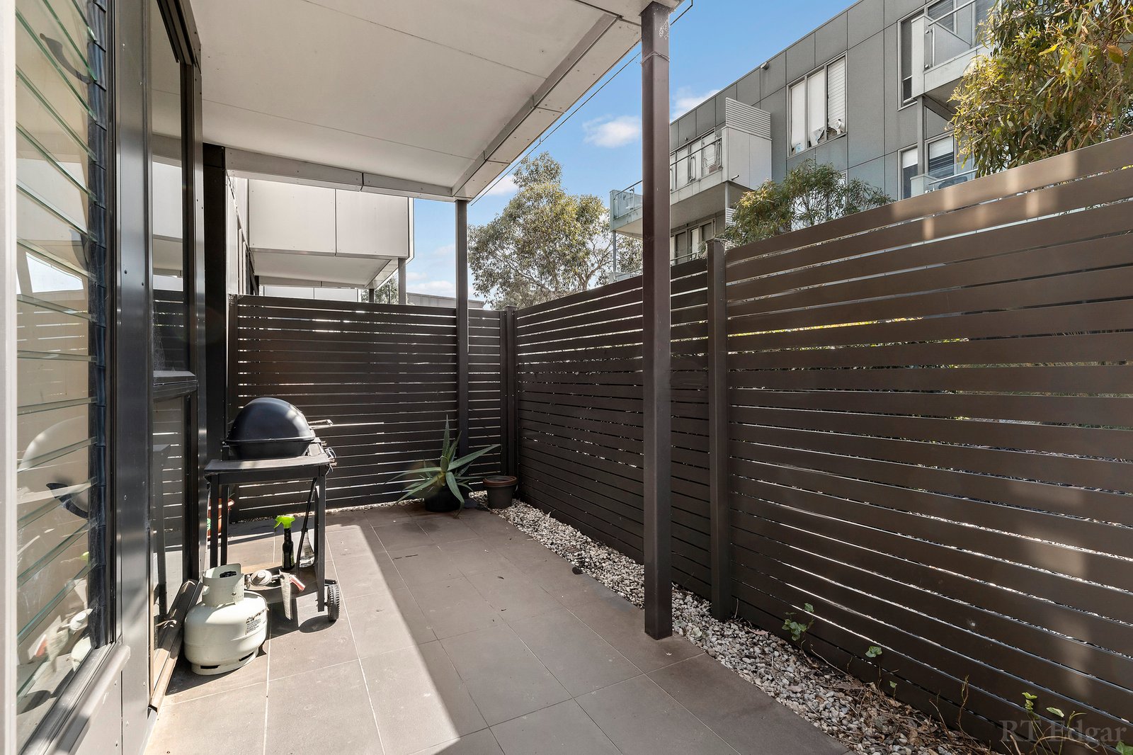 Real Estate and Property in 8/4 Yarra Bing Crescent, Burwood, VIC