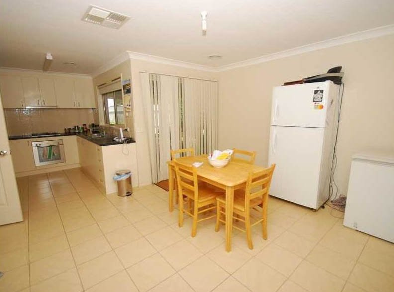 84 Yentoo Drive GLENFIELD PARK 4
