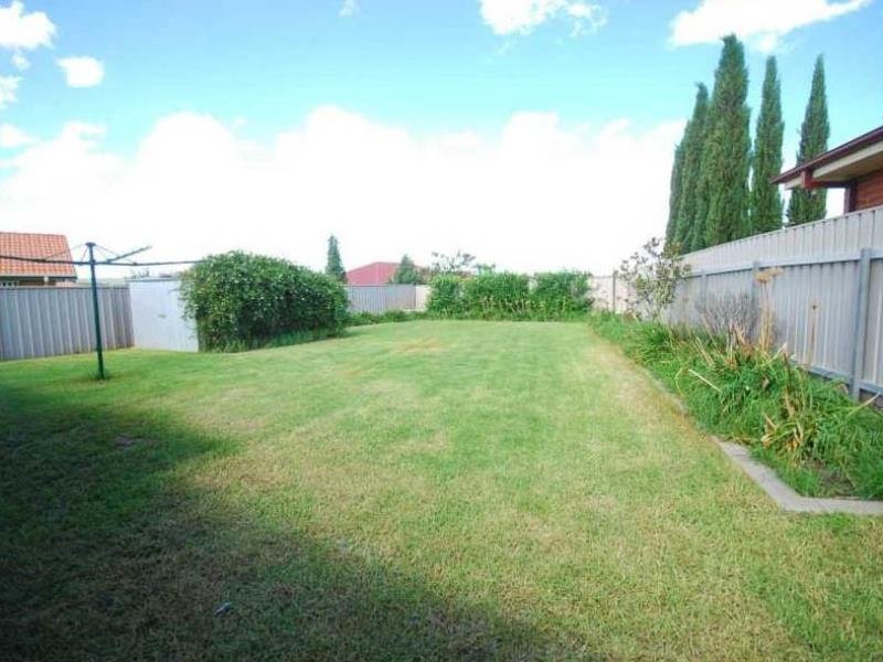 84 Yentoo Drive GLENFIELD PARK 9