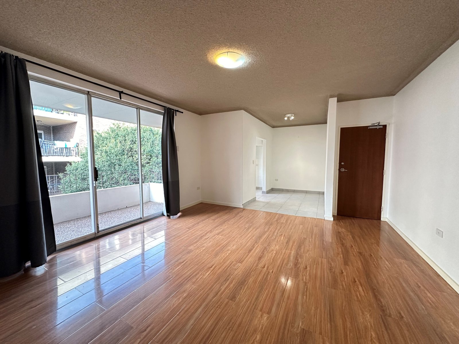 8/40 West Street HURSTVILLE 3