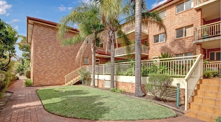8/41-43 Hampden Street BEVERLY HILLS 9