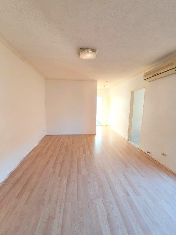 8/41 Castlereagh Street LIVERPOOL 3