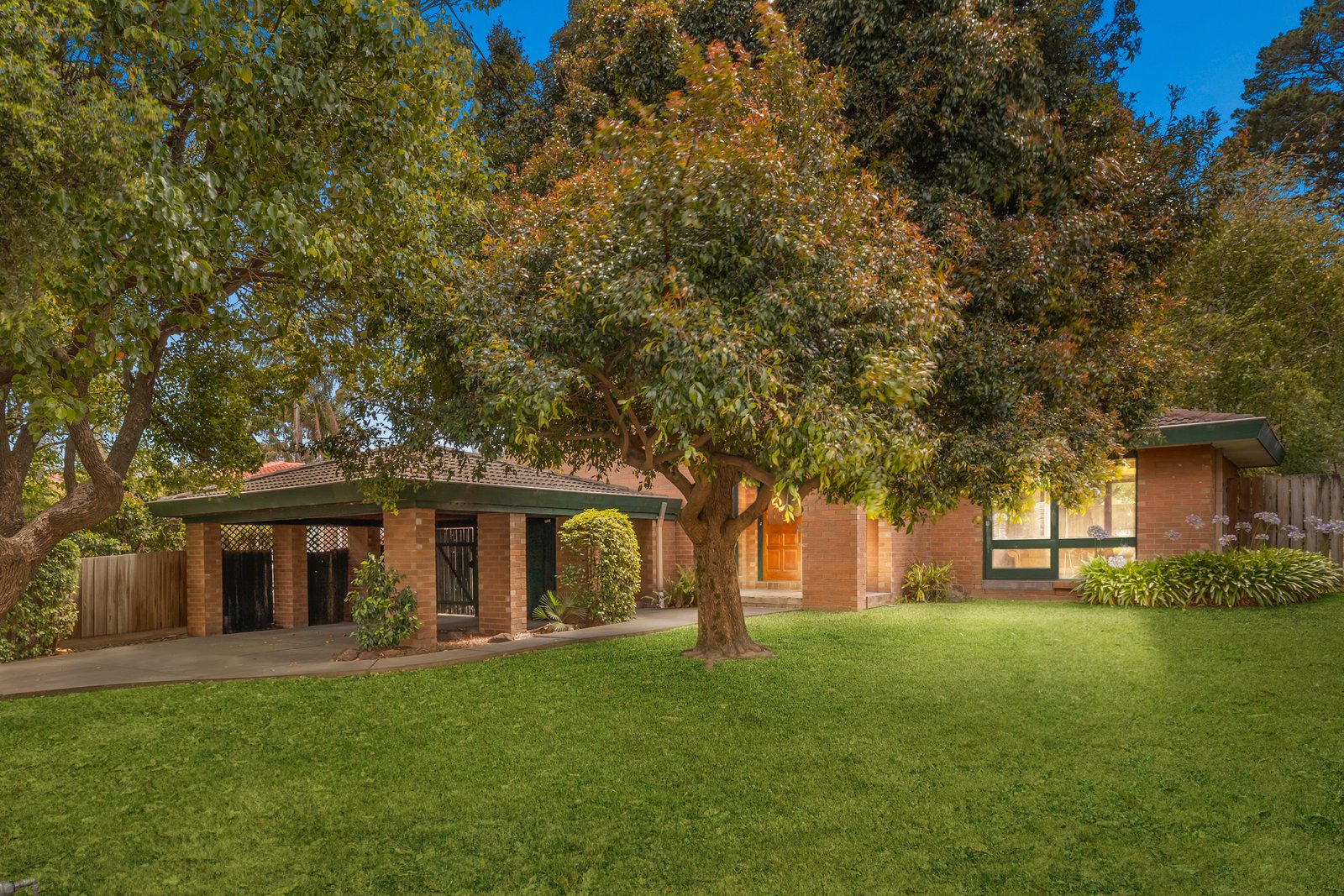 Gallery: 841 Ferntree Gully Road