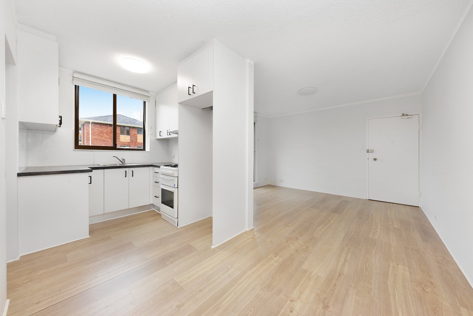 8/41 Jauncey Place HILLSDALE 4