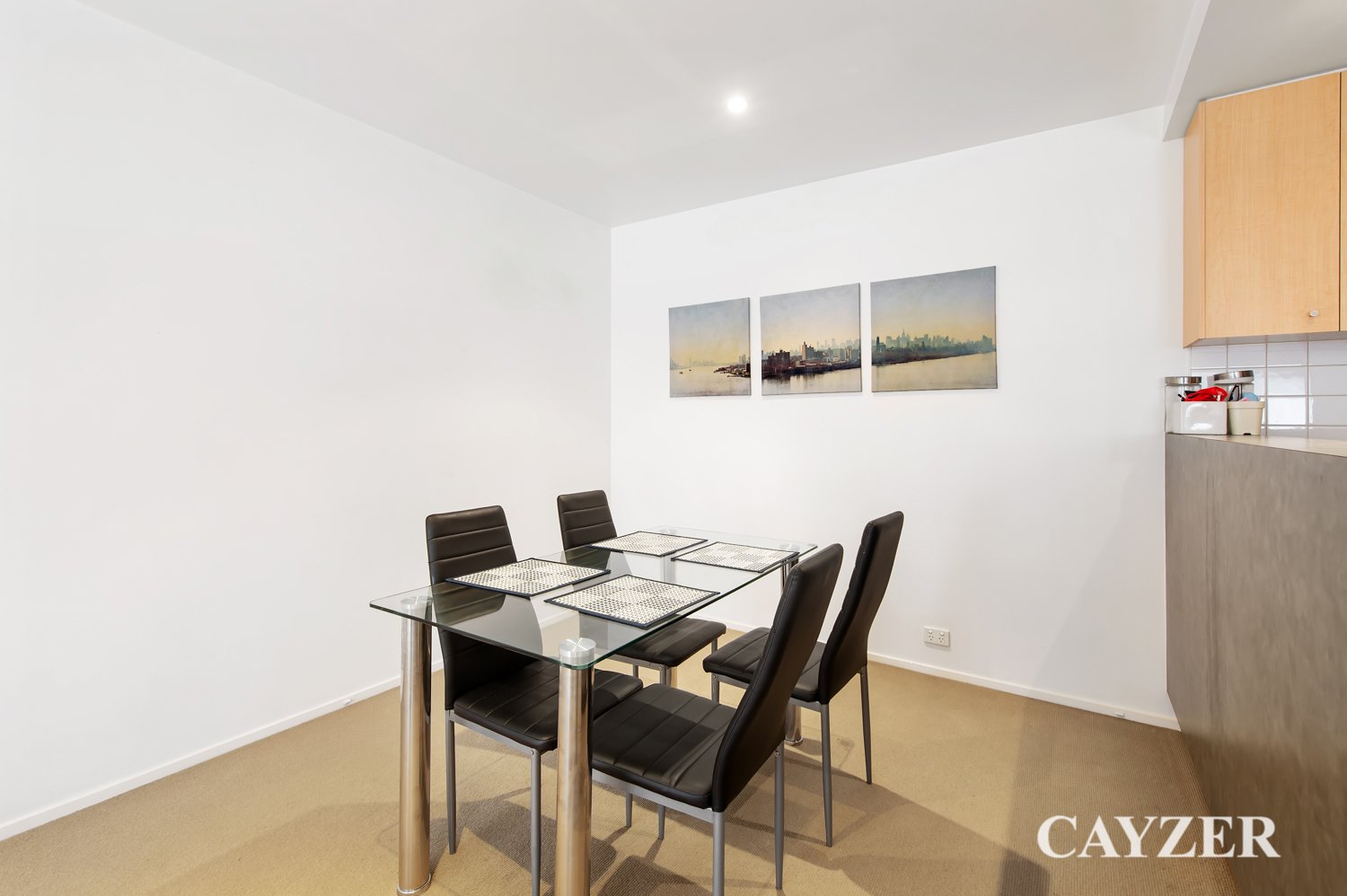 Gallery: 841/1 Esplanade West