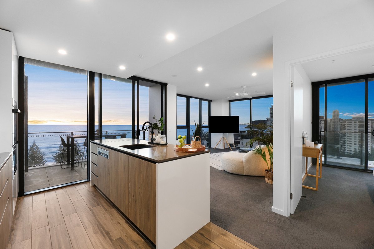 84/1969-1971 Gold Coast Highway Burleigh Heads 5