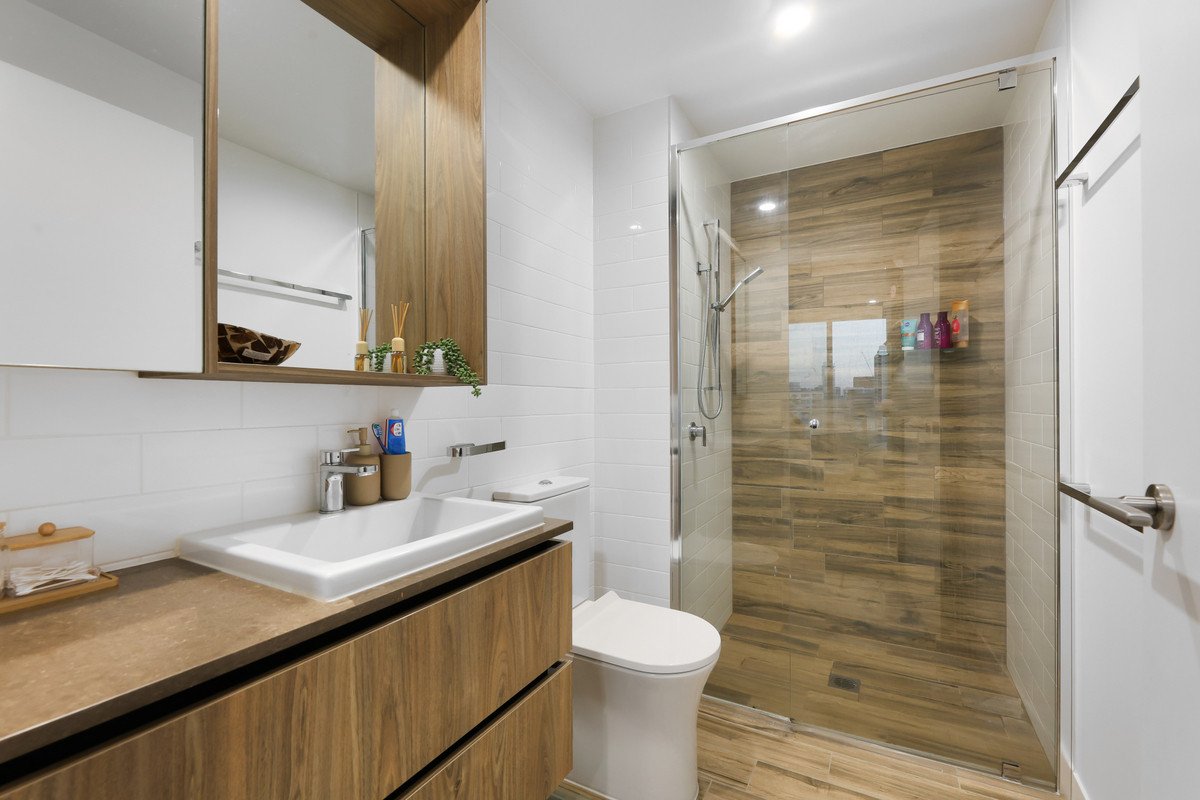 84/1969-1971 Gold Coast Highway Burleigh Heads 14