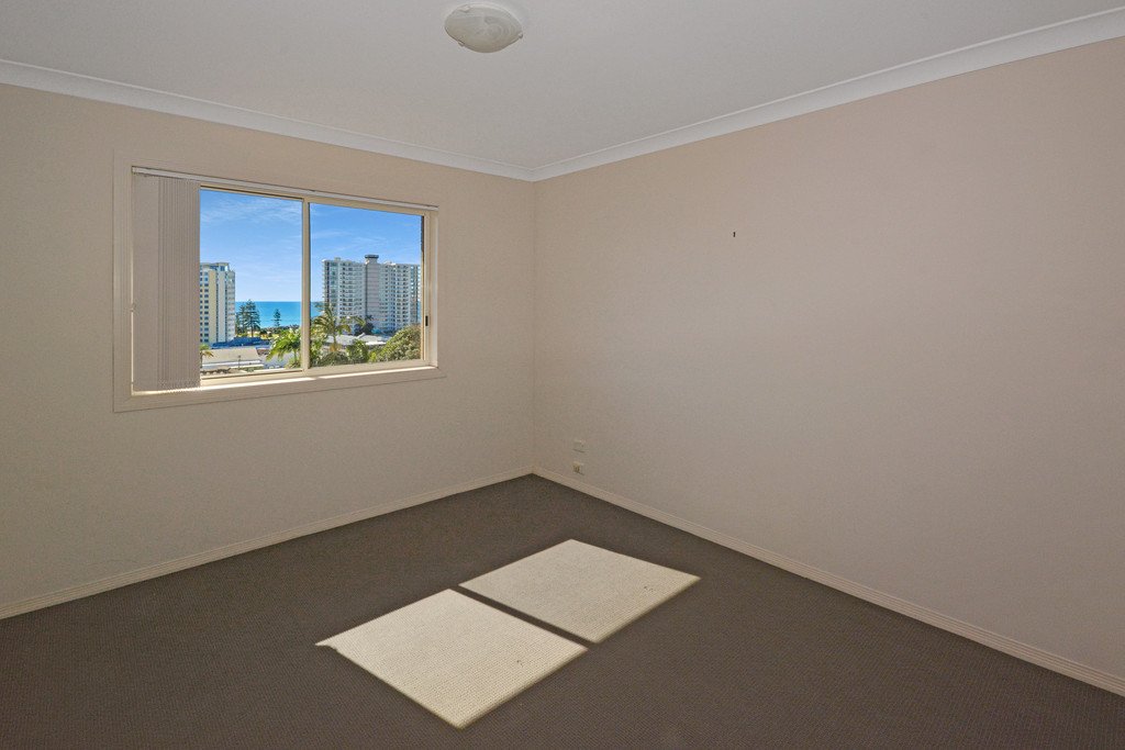 8/42-44 Garrick Street COOLANGATTA 5