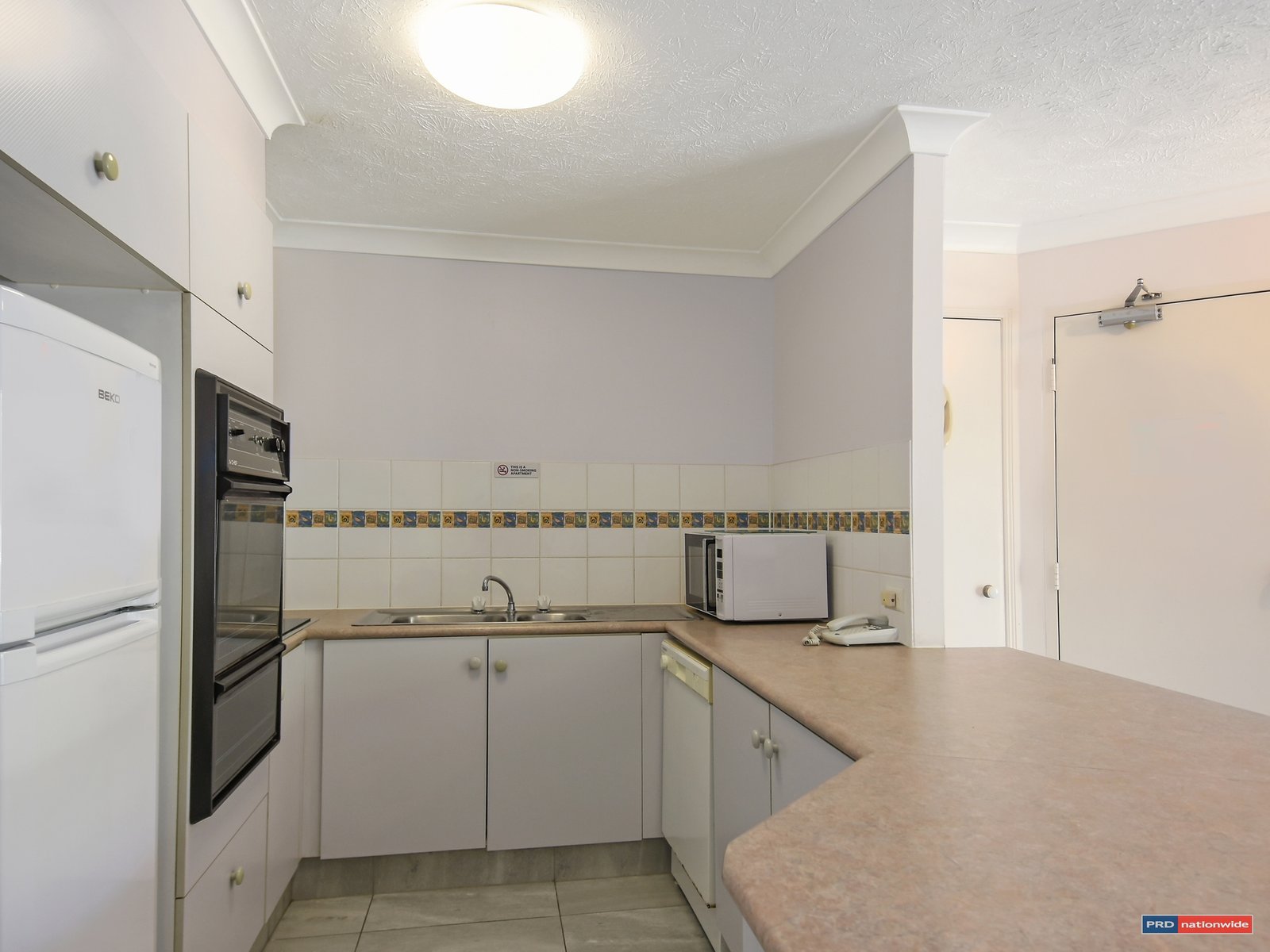 8/42 Beach Parade SURFERS PARADISE 3