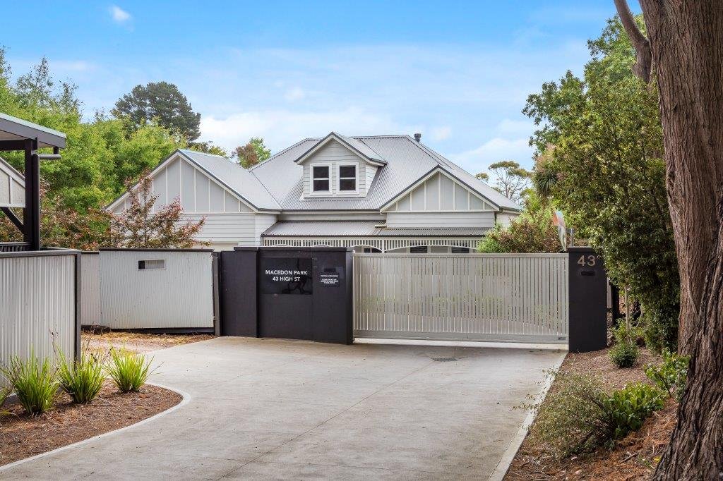 Real Estate and Property in 8/43 High Street, Woodend, VIC