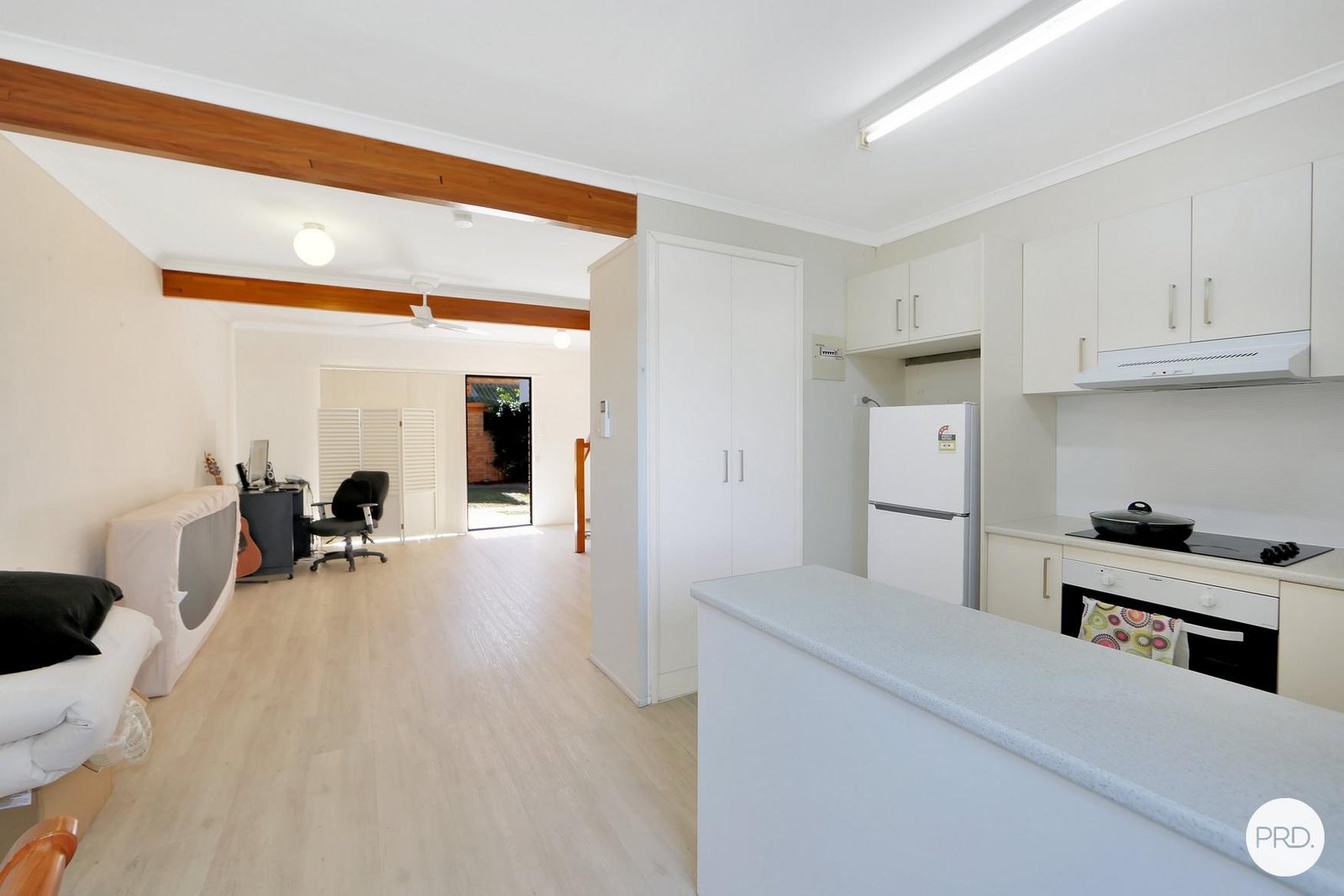 8/436 Esplanade  TORQUAY 9