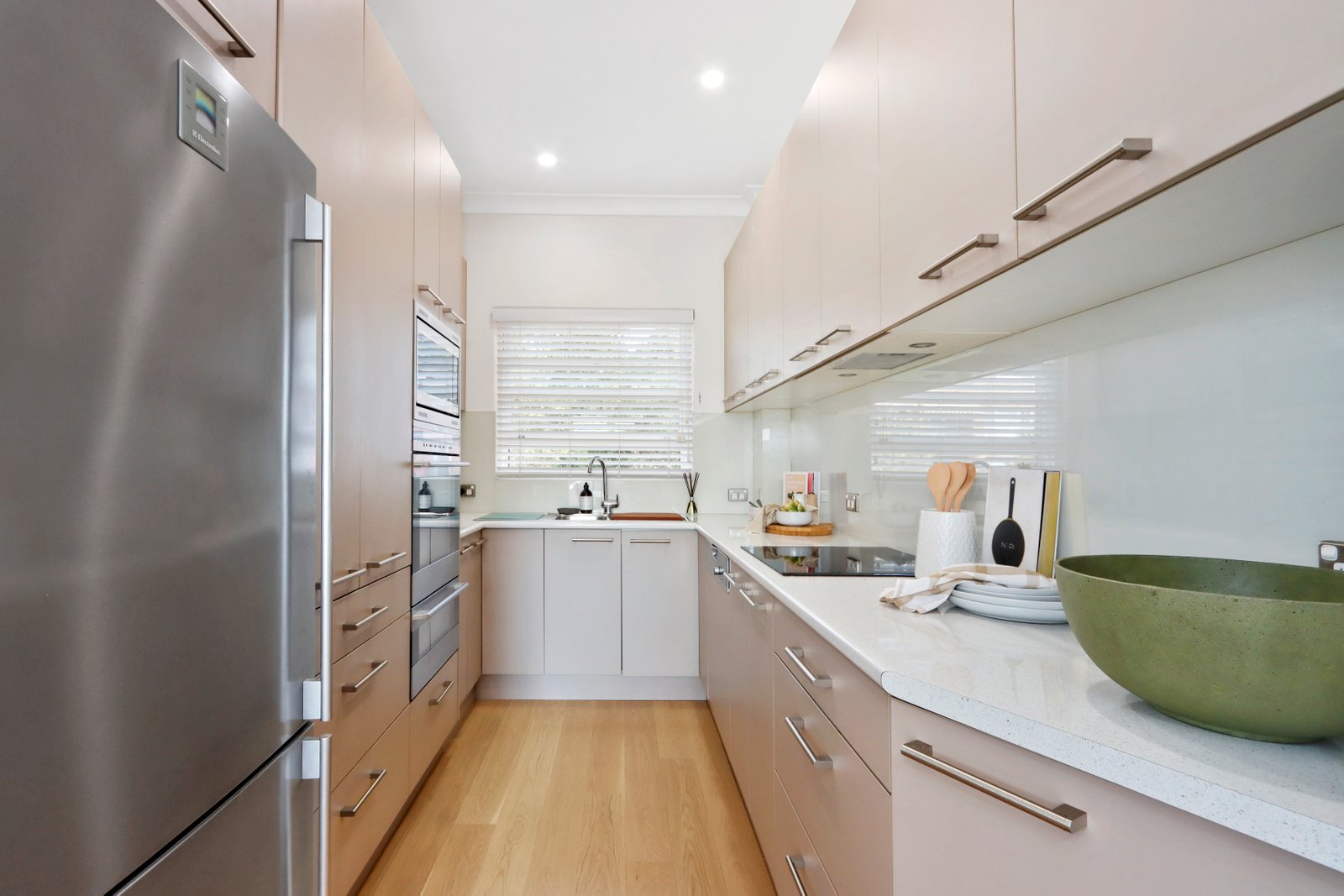 8/44 Oatley Avenue OATLEY 10