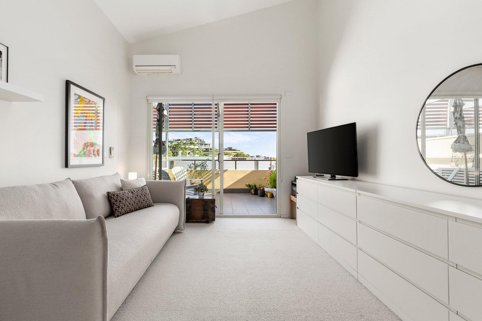 Gallery: 8/440 Hampton Street