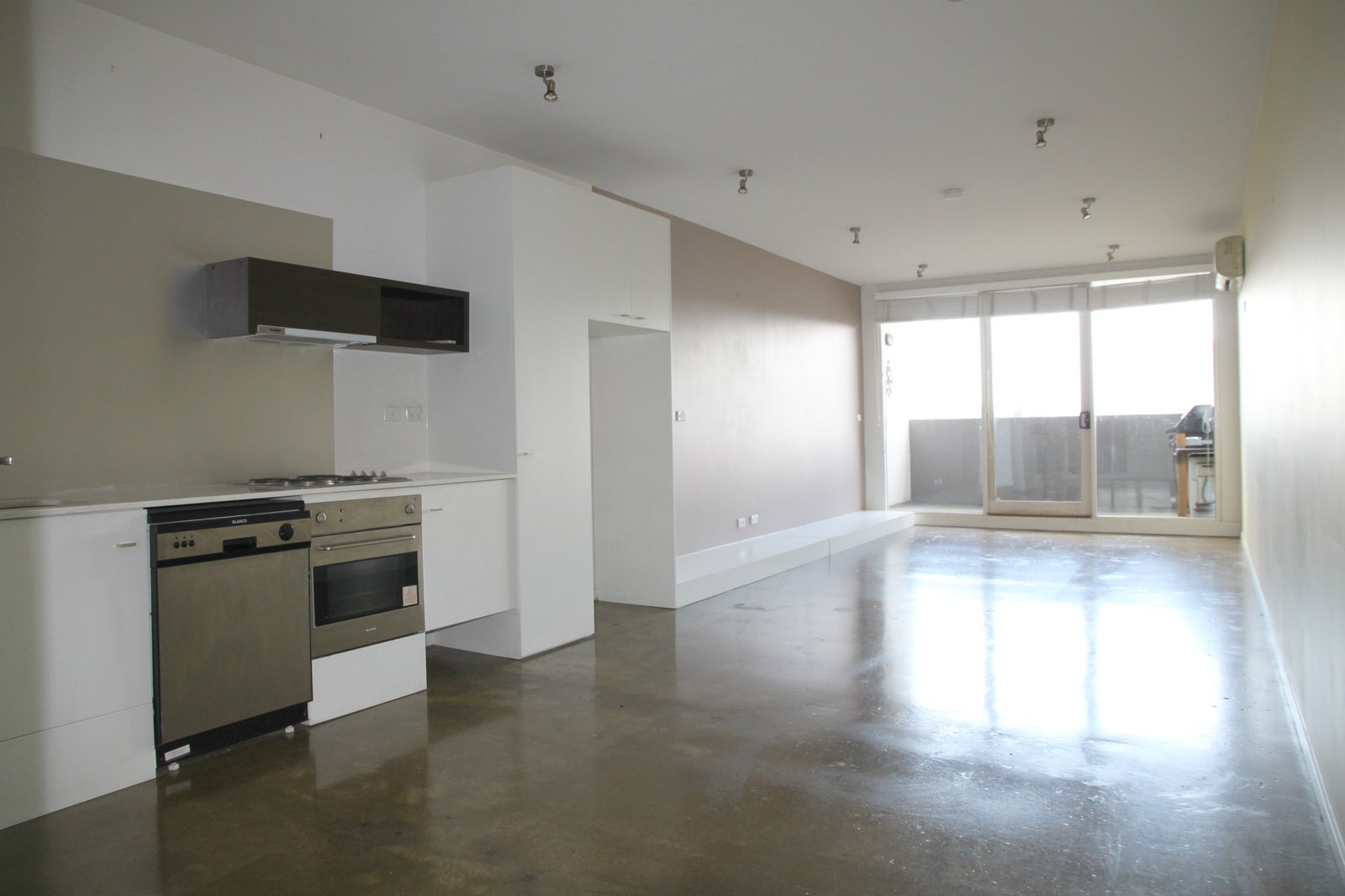 Gallery: 8/45 Wellington Street