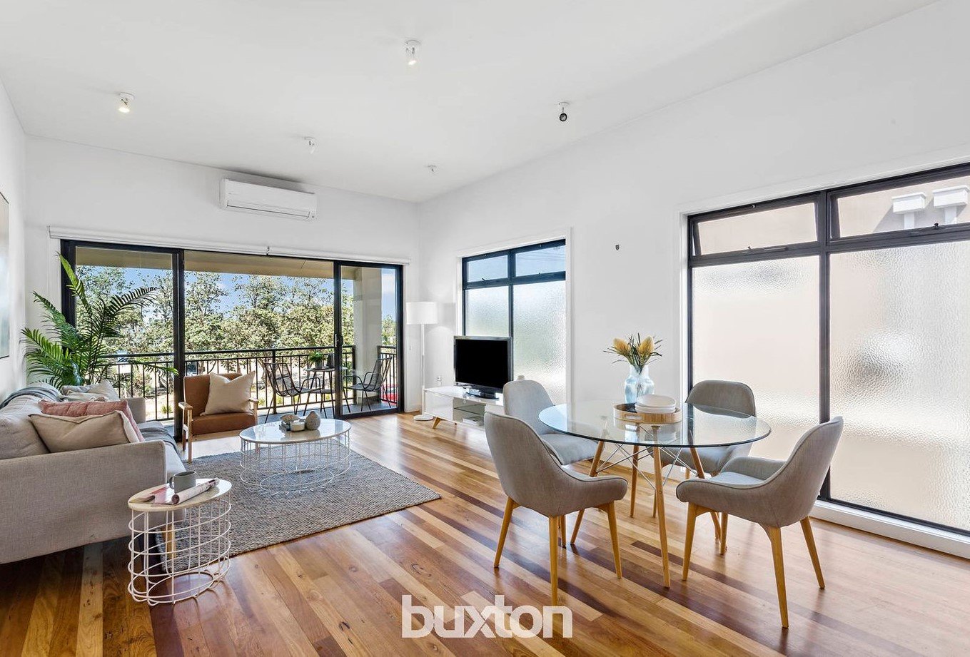 Gallery: 8/464 Beach Road
