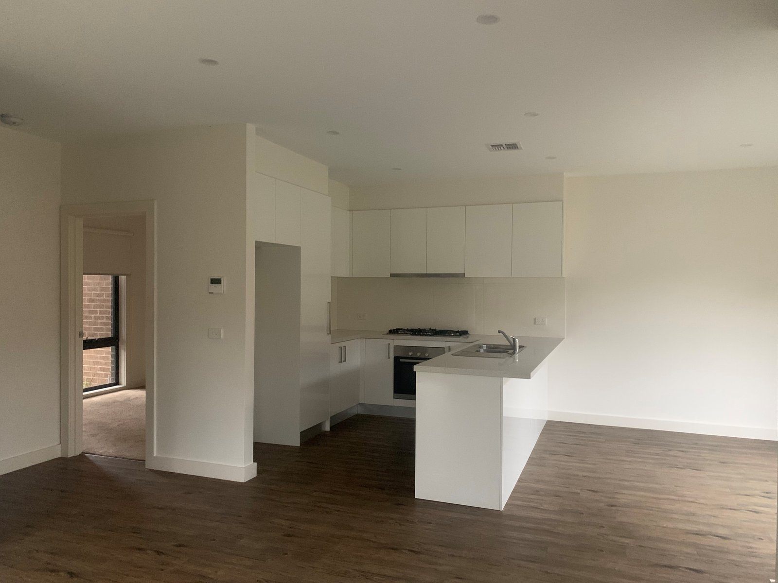 Gallery: 8/47-51 Evelyn Street