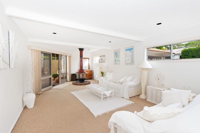 847 Henry Lawson Drive PICNIC POINT 1