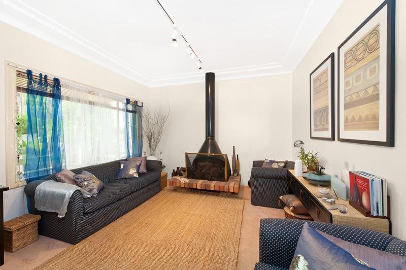 847 Henry Lawson Drive PICNIC POINT 2