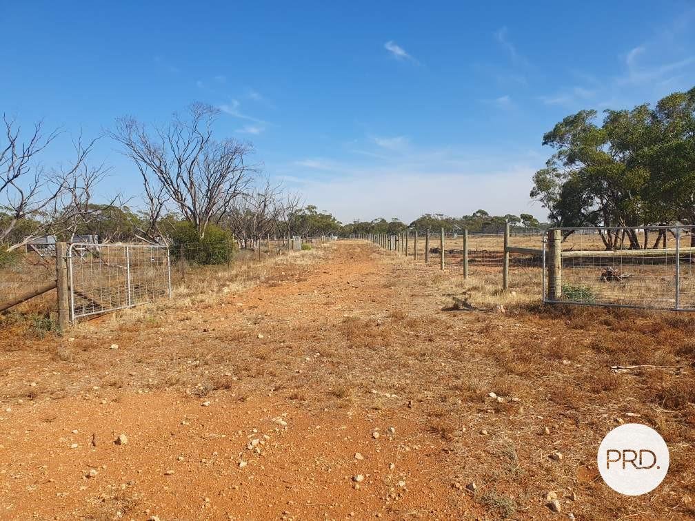 8479 Millewa Road MERINGUR 9