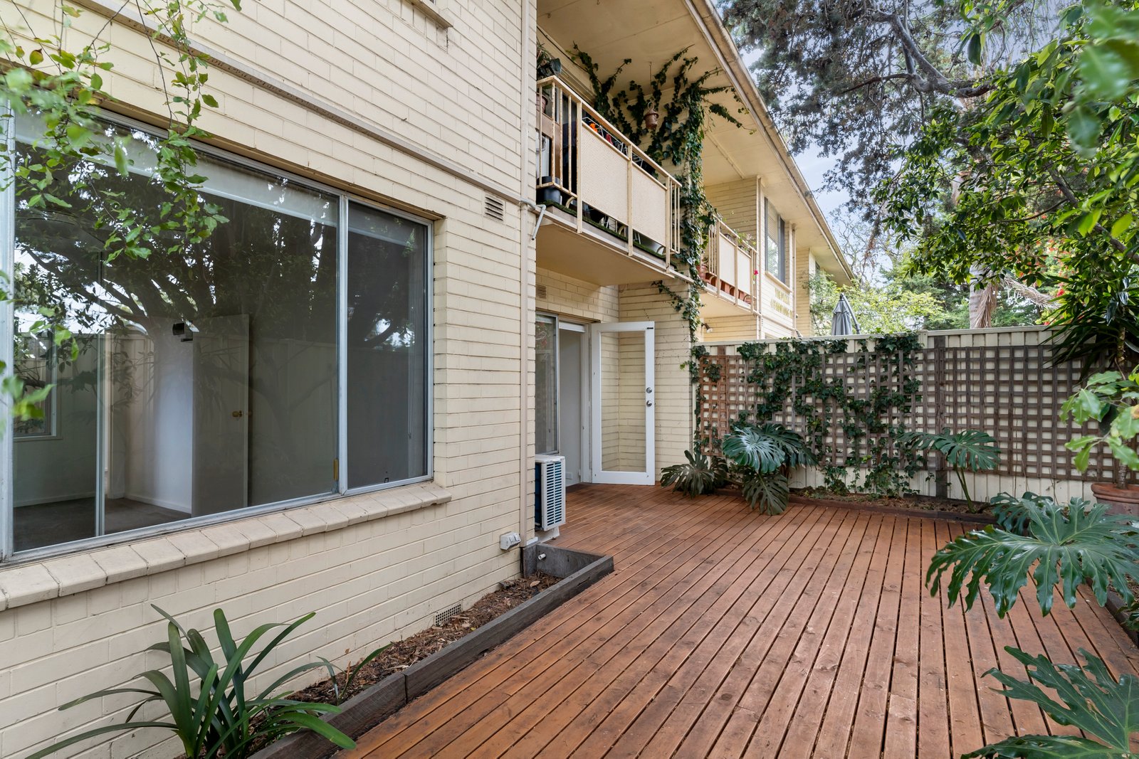 Real Estate and Property in 8/481 Kooyong Road, Elsternwick, VIC