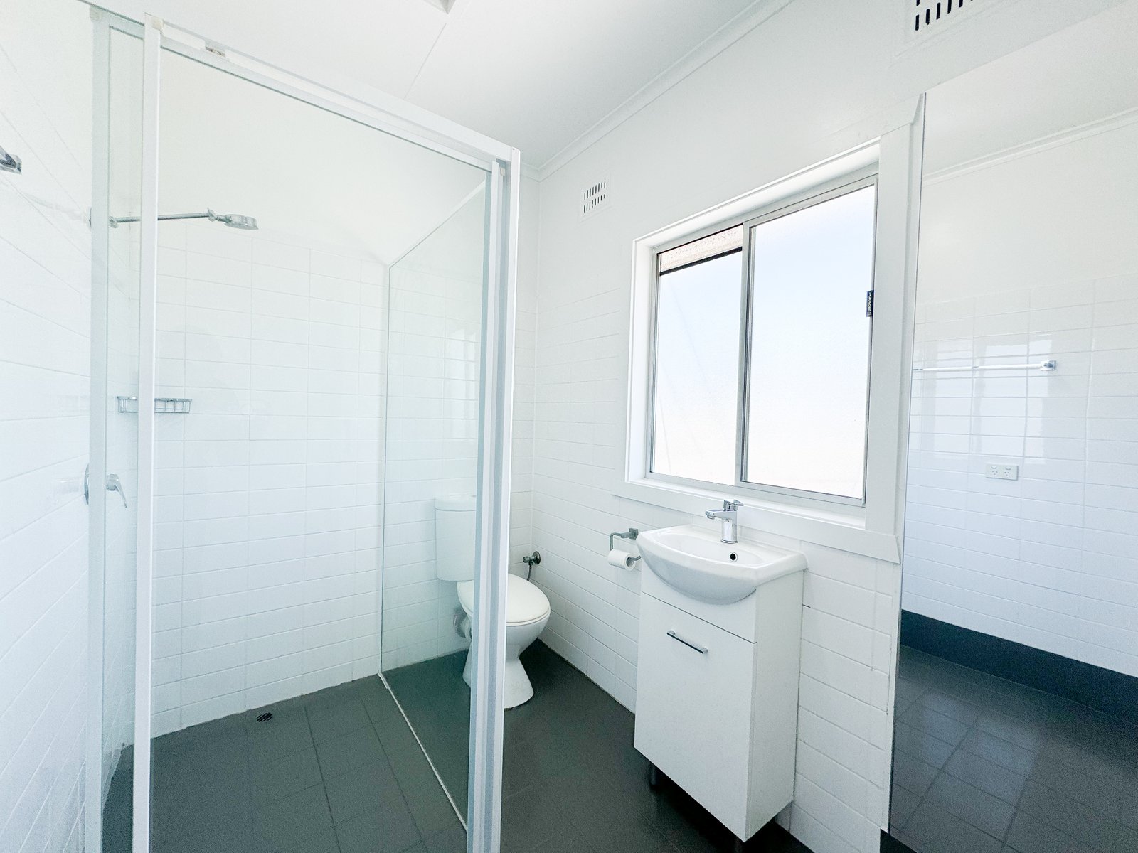 8/49 Donald Street NELSON BAY 9