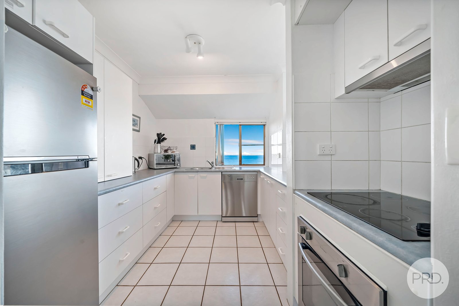 8/5-7 Mitchell Street SOLDIERS POINT 9