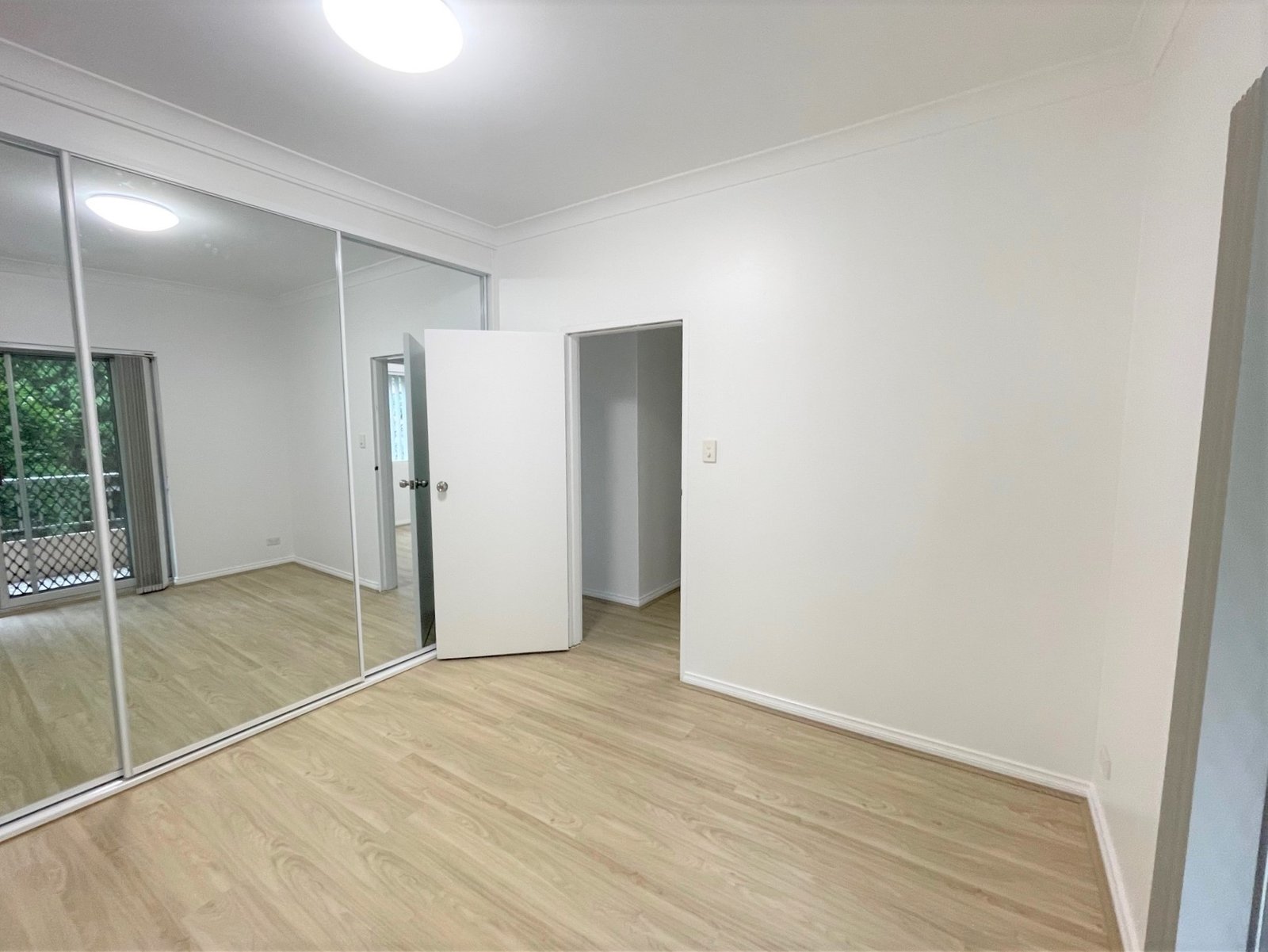 8/5-7 Nielsen Avenue CARLTON 4