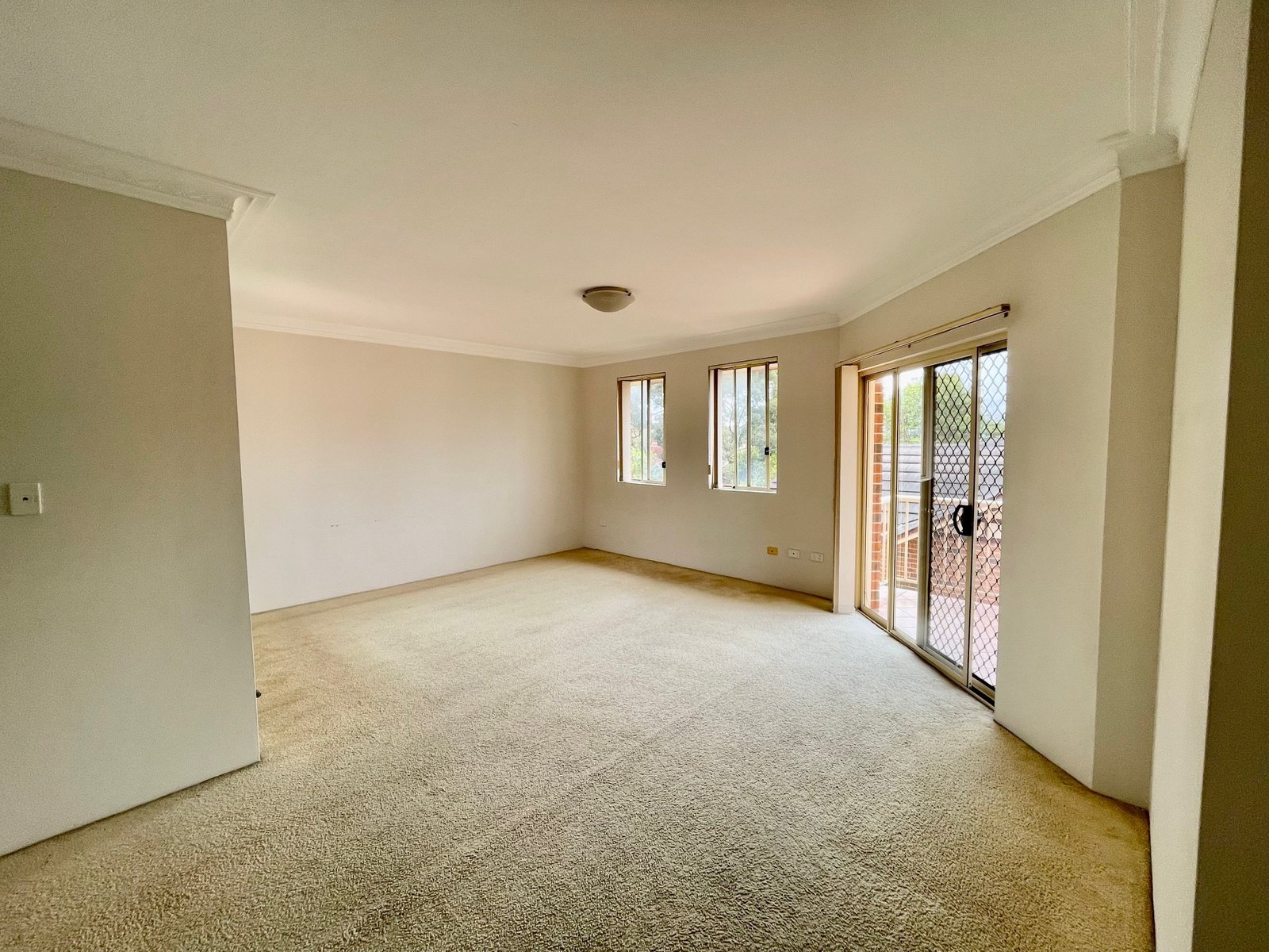 8/5-9 Bellevue Street KOGARAH 3